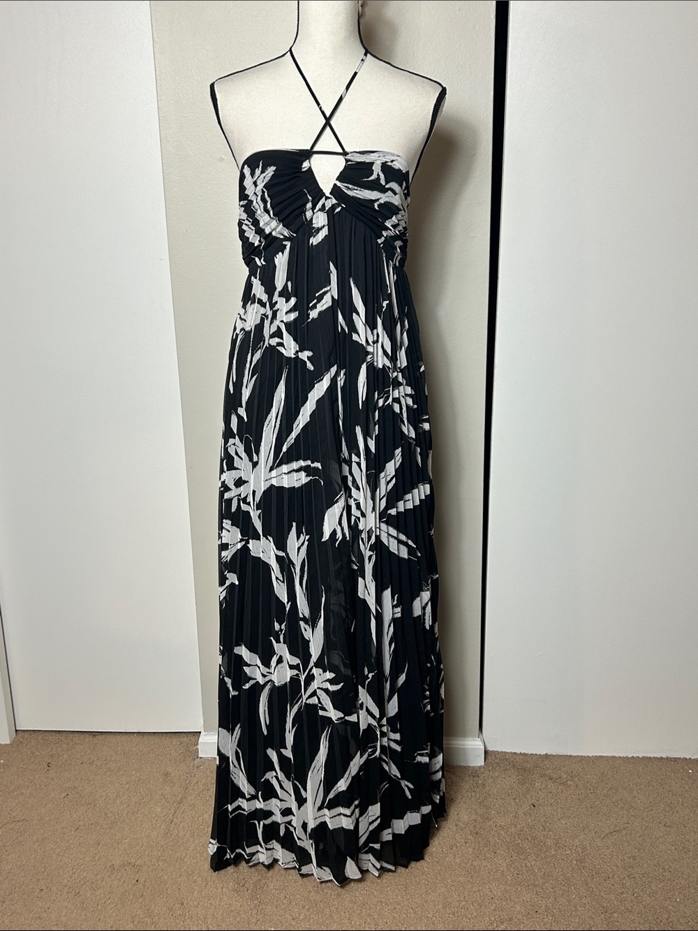 NWT White House Black Market Black & White Floral Pleated Halter Maxi Dress, 2